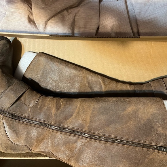 Distressed leather tall boots.by Born - Picture 11 of 15